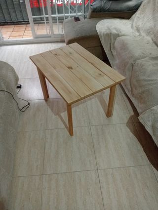 Mesa auxiliar interior y exterior maciza