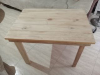 Mesa auxiliar interior y exterior maciza