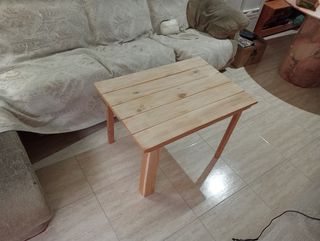 Mesa auxiliar interior y exterior maciza