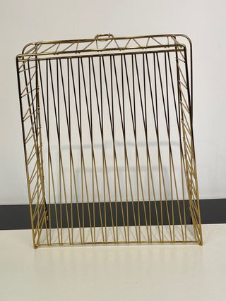 Cesta colgante dorada