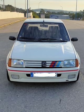 Peugeot 205 1989