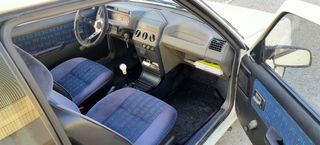 Peugeot 205 1989