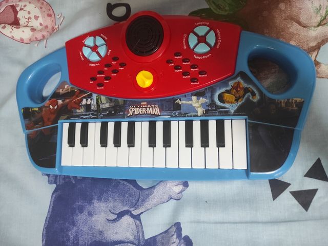 Teclado musical Spiderman