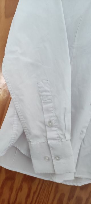 Chaleco de camarera con camisetas