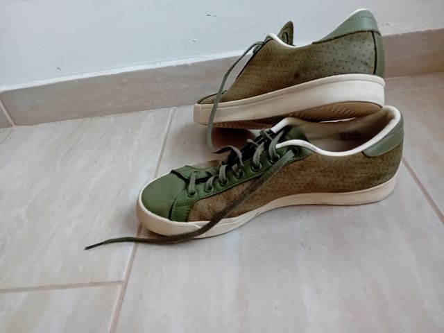 Scarpe Adidas taglia 42