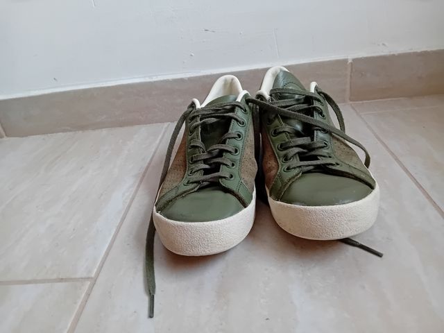 Scarpe Adidas taglia 42