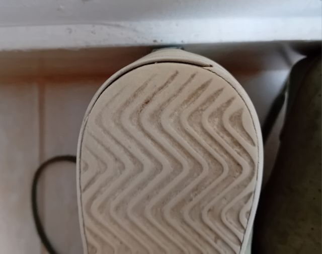 Scarpe Adidas taglia 42