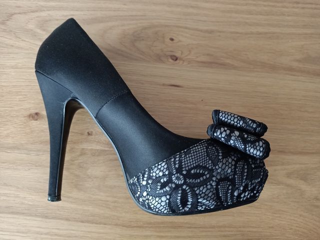 Tacones peep toe.ENVÍO