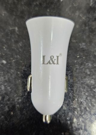 Cargador coche para móvil