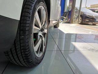 Peugeot 2008 e-HDI 115 Allure 84 kW (115 CV)