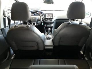 Peugeot 2008 e-HDI 115 Allure 84 kW (115 CV)