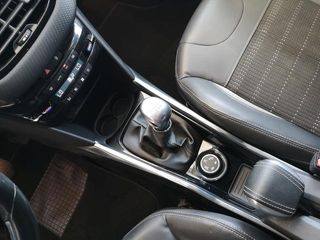 Peugeot 2008 e-HDI 115 Allure 84 kW (115 CV)