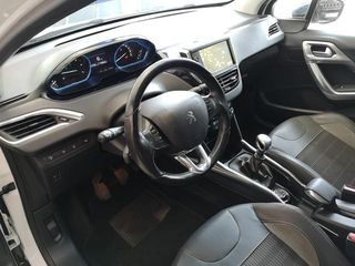 Peugeot 2008 e-HDI 115 Allure 84 kW (115 CV)