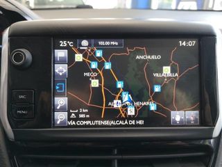 Peugeot 2008 e-HDI 115 Allure 84 kW (115 CV)