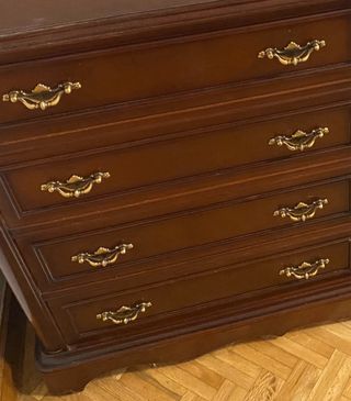 COMODA CAOBA CLASICA TIRADORES BRONCE AÑOS 70