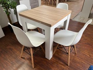 MESA EXTENSIBLE *FEROE* + 4 SILLAS NUEVAS