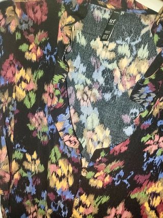 Blusa flores manga corta 