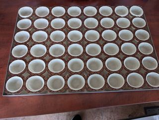 2.400 Moldes Cupcakes 6x3cm con 6 bandeja de horno