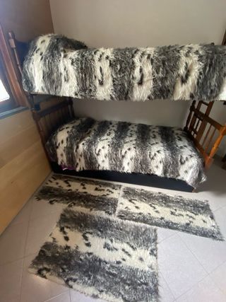 2 copriletti singoli e 3 scendiletto vintage