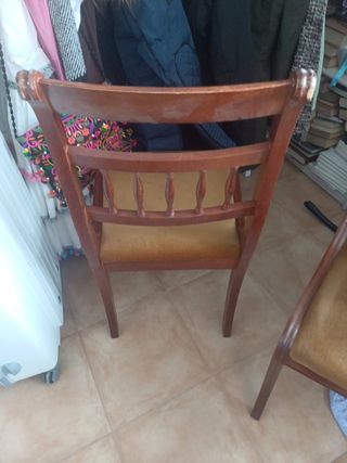 2 Sillas madera y terciopelo