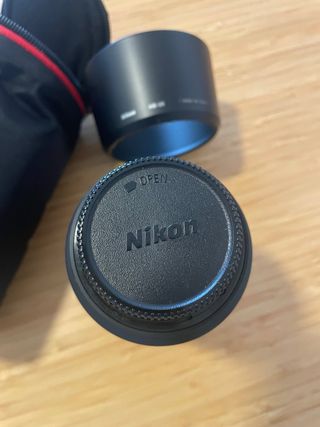 Teleobjetivo Nikon 70-300