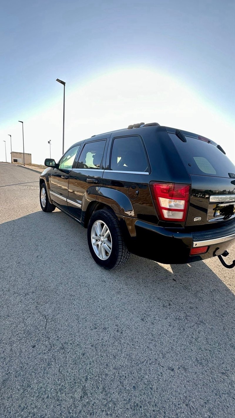 Jeep Cherokee 2008 - foto 1