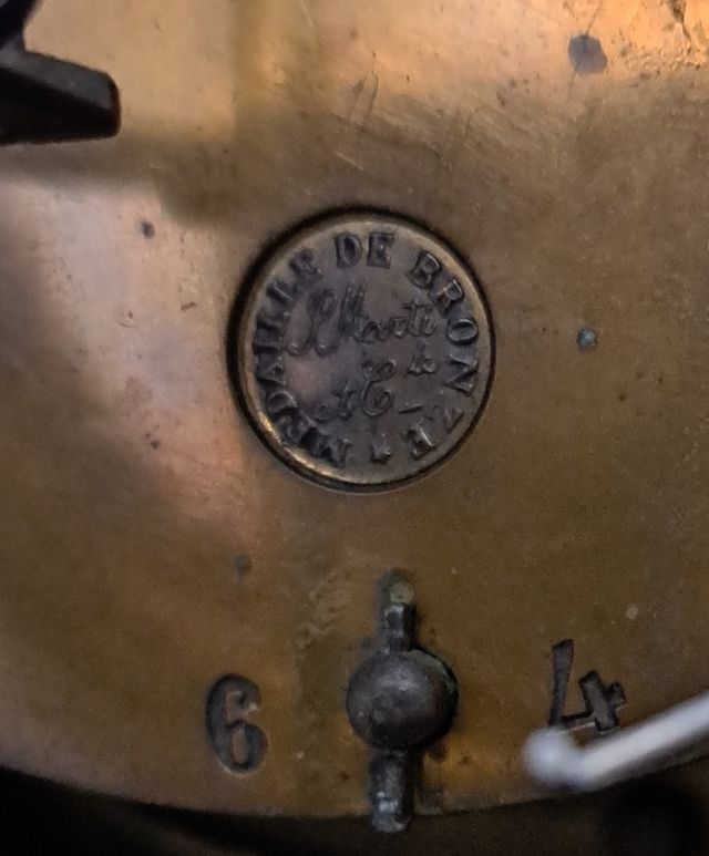 Antiguo reloj de mesa S. Marti, calamina y base de