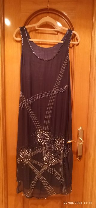 BONITO VESTIDO CON PEDRERIA