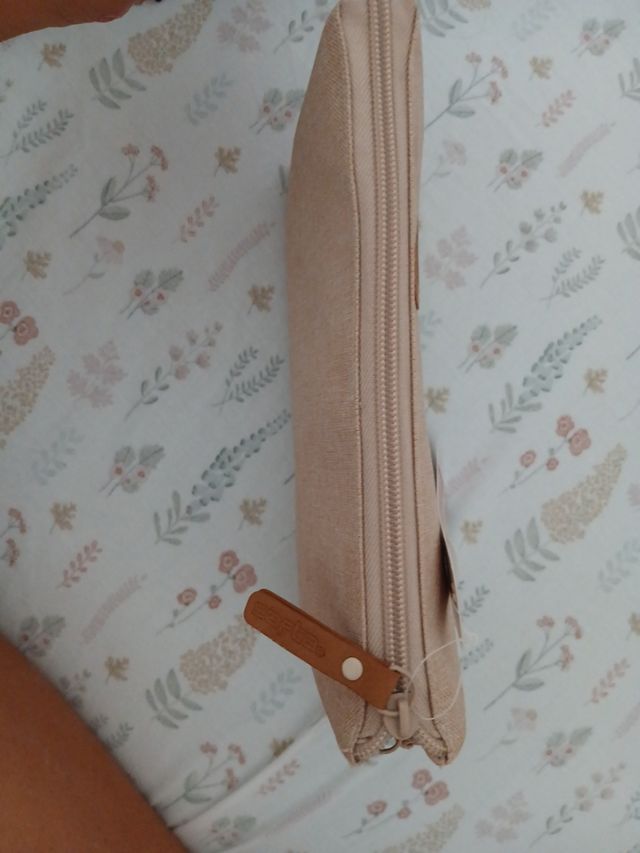 Estuche beige