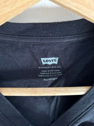 top azul marino de levi’s