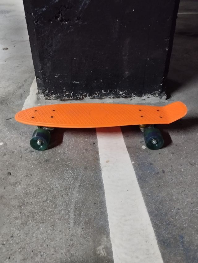 Skateboard naranja