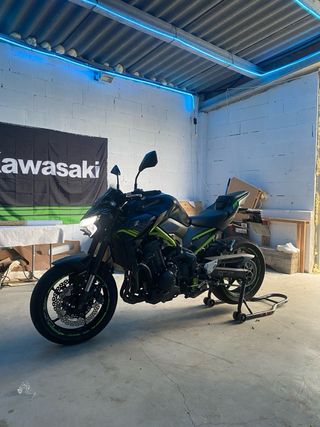 KAWASAKI Z900