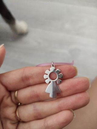 Colgante / collar de acero