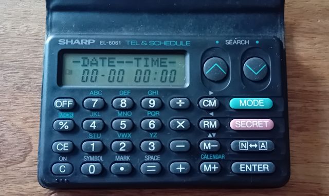 Agenda elettronica/calcolatrice/databank/organizer