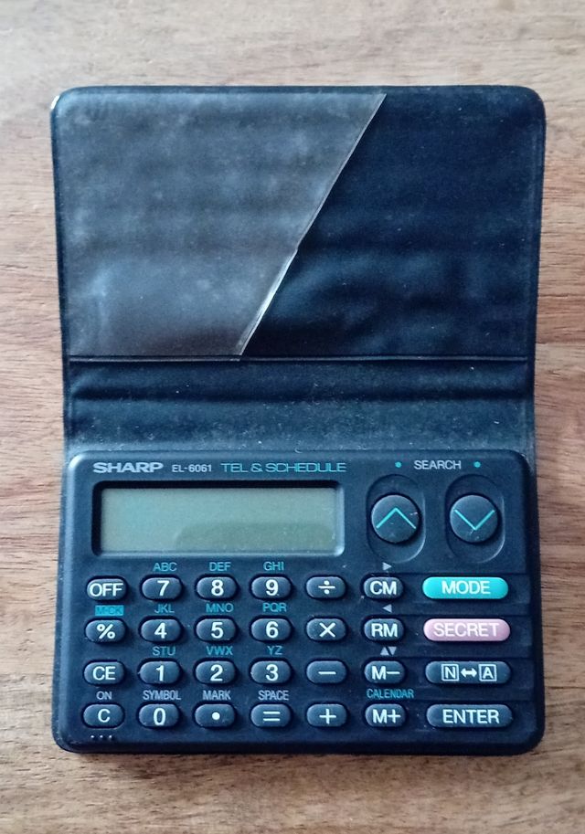 Agenda elettronica/calcolatrice/databank/organizer