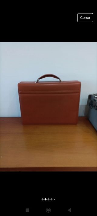 Maletín de piel marca Petusco
