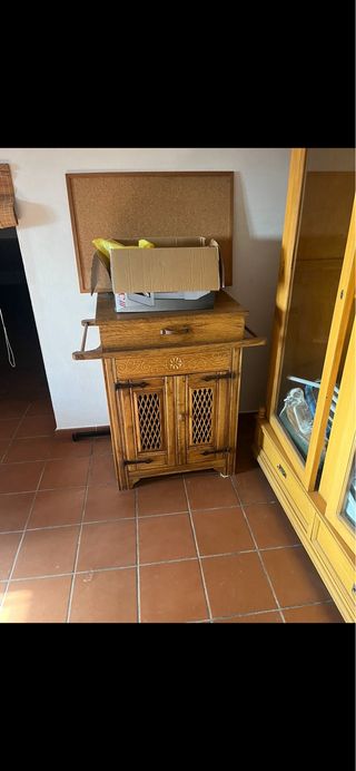 Mueble de baño antiguo