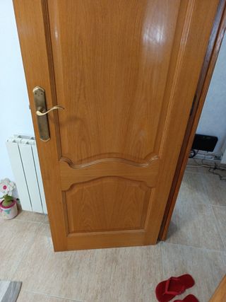 Puertas madera maciza