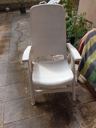 Tumbona y silla terraza muy cómodas