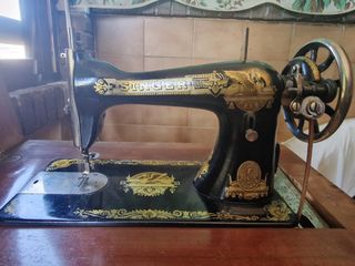 Maquina antigua de coser.
