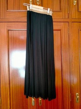 Falda larga negra