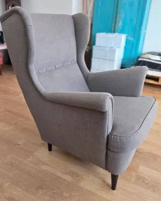 Sillón orejero Strandmon