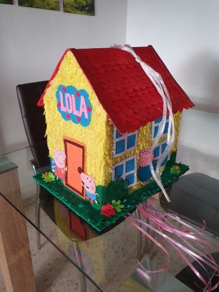 Piñata casita de Peppa Pig