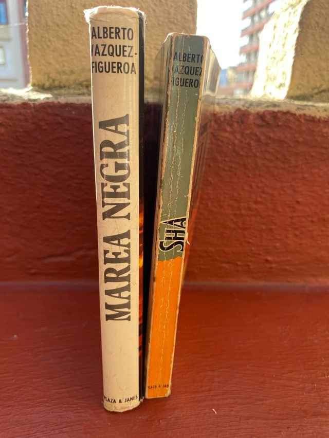 2 Libros de Alberto Vázquez Figueroa