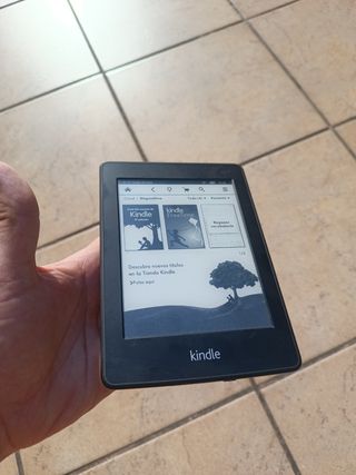 maravilloso aparato lector ebook con luz con funda