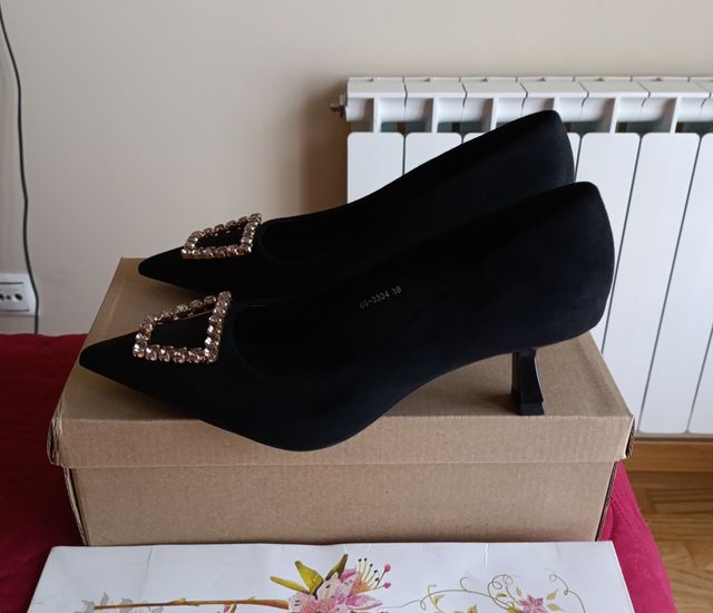 Elegante Stiletto negro joya de ante nuevo #38 tac