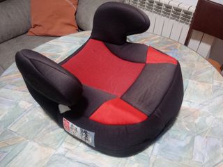 Alzador de niño para coche