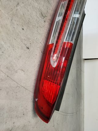 ✅PILOTO TRASERO DERECHO FORD C-MAX LED