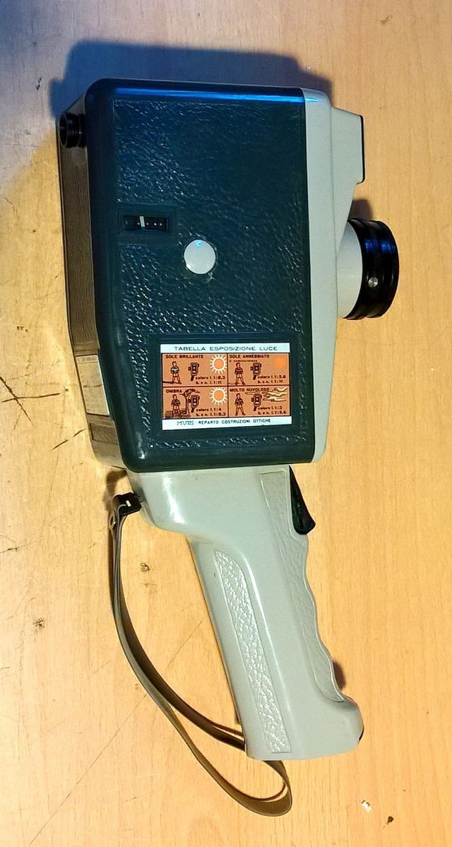 CINEPRESA A PELLICOLA 8 mm MUPI mod.MUPLEX 8