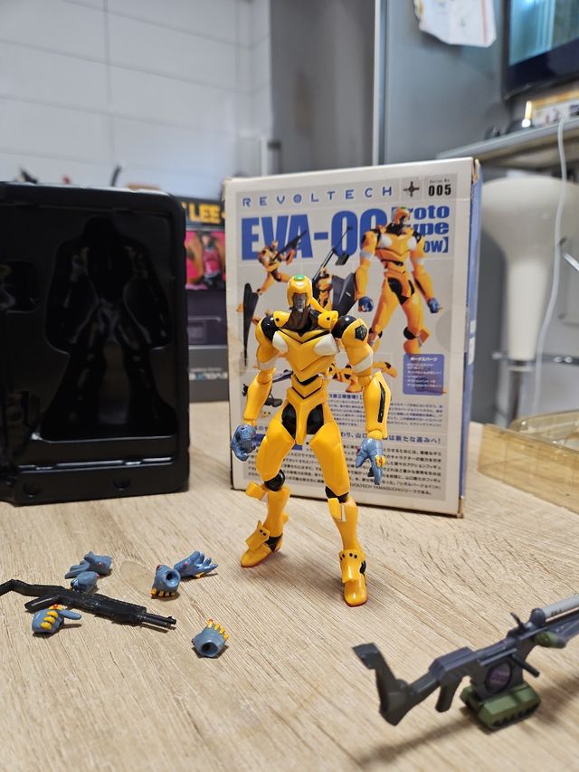 Figura Eva 00 articulada